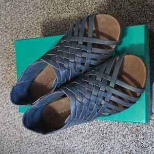 Chocolat Blu Leather sz 7.5